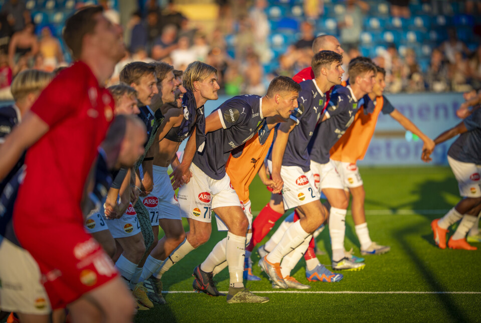 Ingen over, ingen ved siden - Godset knuste serielederen