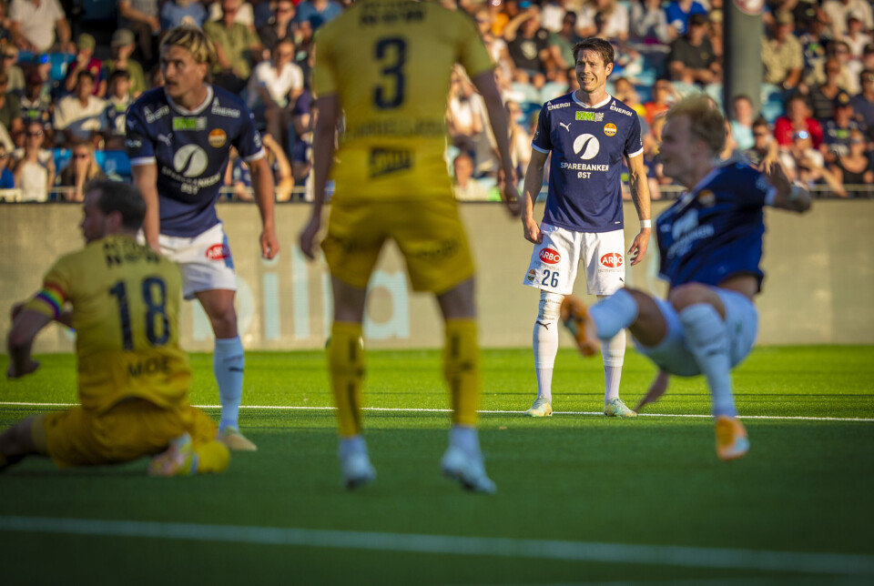 Ingen over, ingen ved siden - Godset knuste serielederen