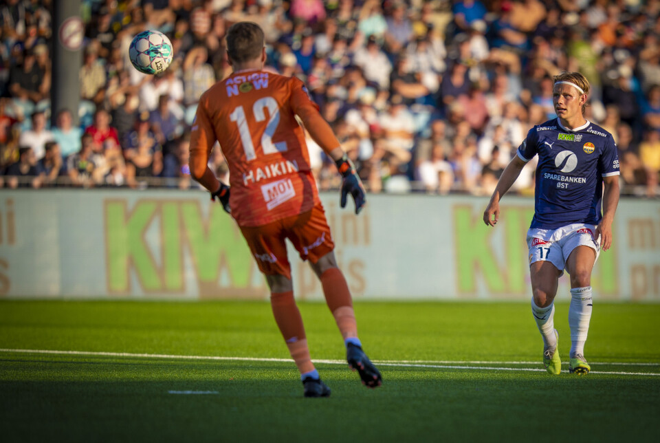 Ingen over, ingen ved siden - Godset knuste serielederen