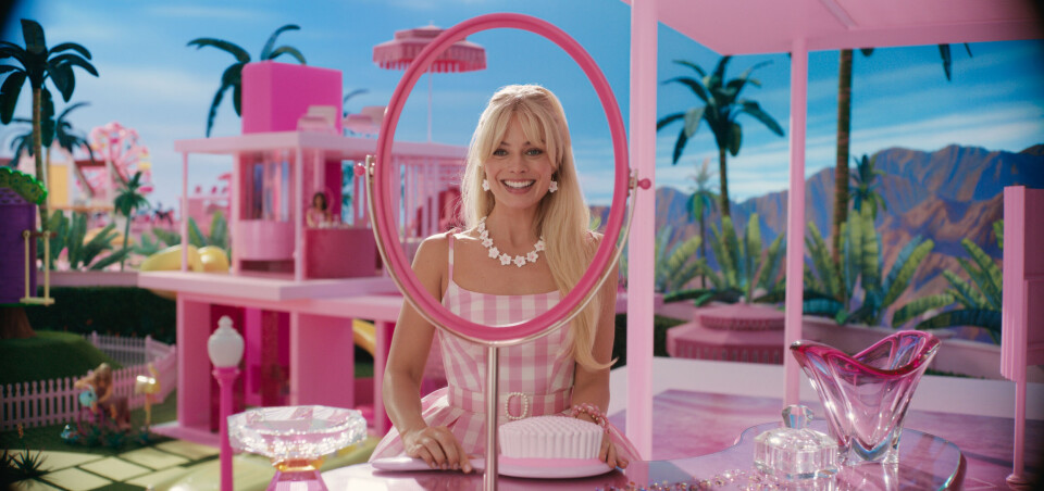 Margot Robbie har rollen som Barbie – i en film som filmskaperne hevder skal vise Barbie fra en helt ny feminist-side.