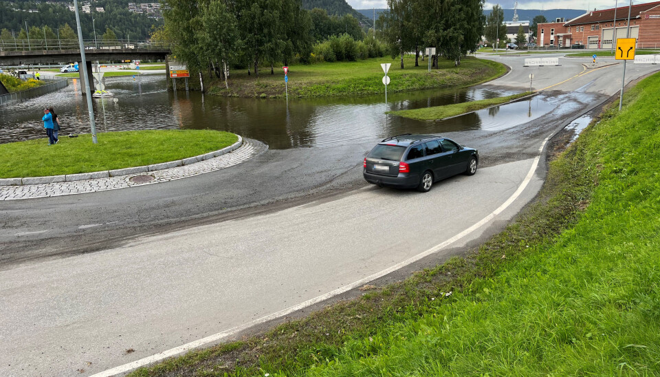 GA BLAFFEN 2: I motsatt retning kom det nok en bilist kort tid etter.