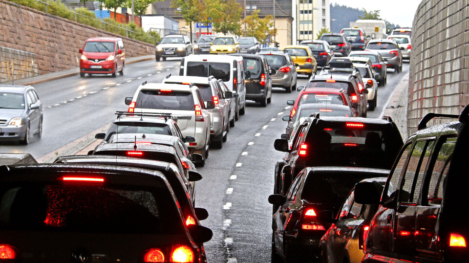 Bilistene i storbyene taper 6,4 milliarder på køståing