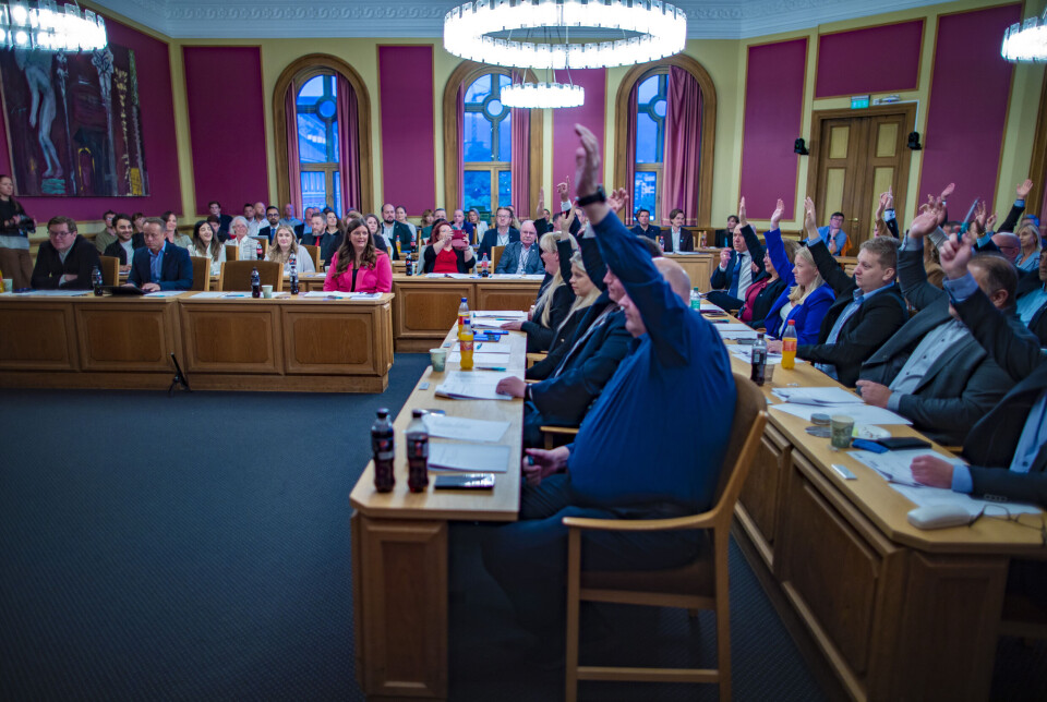 Følelsesladet da Monica ga Kjell Arne ordførerkjedet