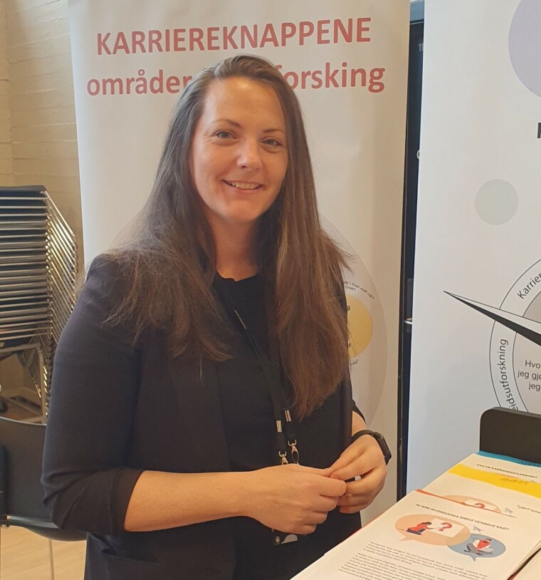 Nikolina Cico fra Serbia kom til Norge for vel tre år siden, og nå har hun jobb i en bedrift som hjelper andre til å fremme karrieren sin.