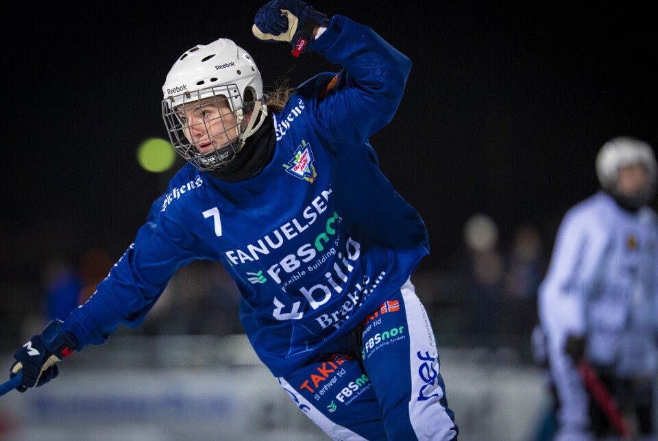 AVGJORDE IGJEN: Drammen Bandys landslagsspiller, playmaker og goalgetter Lene Aamodt (27) banket inn fire av fem mål i 5-3-seieren over Solbergs damelag i eliteserien tirsdag.