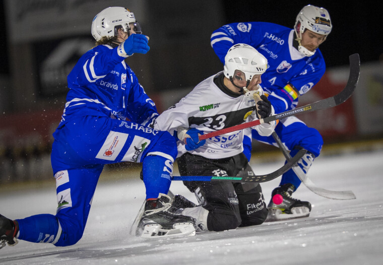 BLE STRAFFET: SSK og Christopher Nålby ble til slutt straffet hardt av Sarpsborg med tre baklengsmål på fire minutter etter å ha mistet grepet om kampen og ble presset til å gjøre feil på feil.