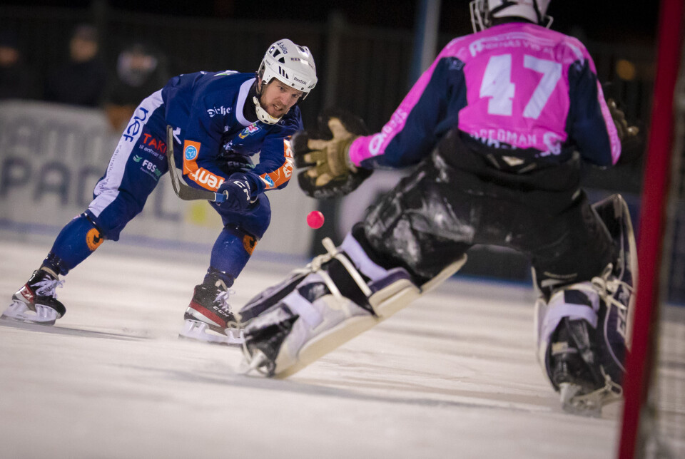 Simen Nordahl-Olsen setter spikeren i kista med 5-0 i en meget god kamp.