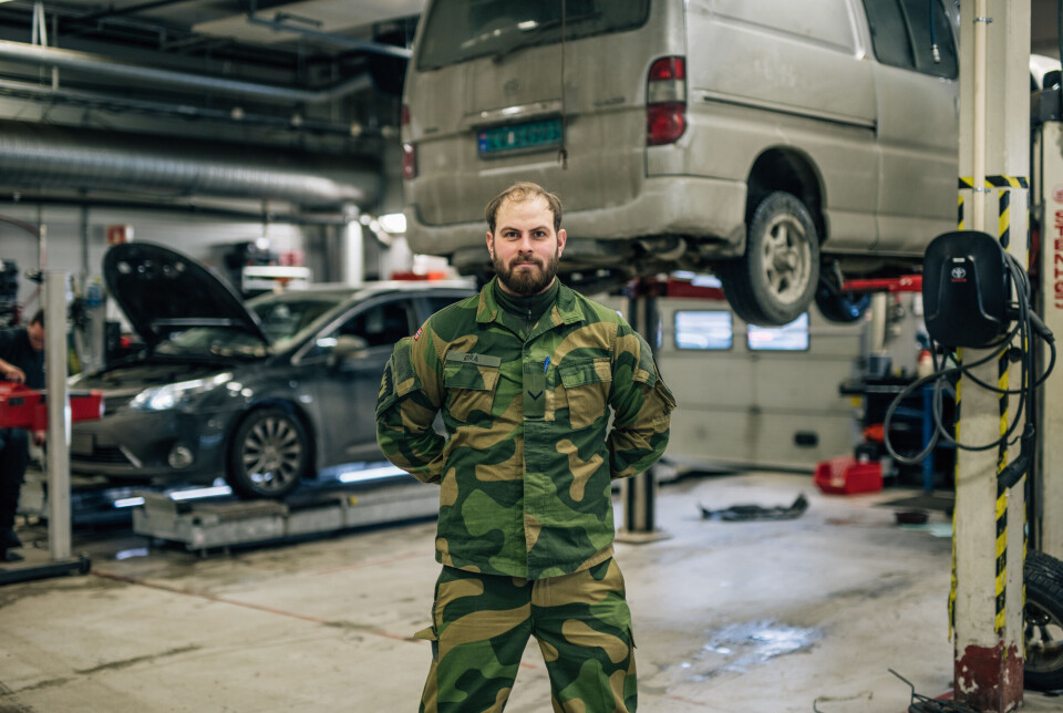 Derfor bruker mekanikeren din militær uniform