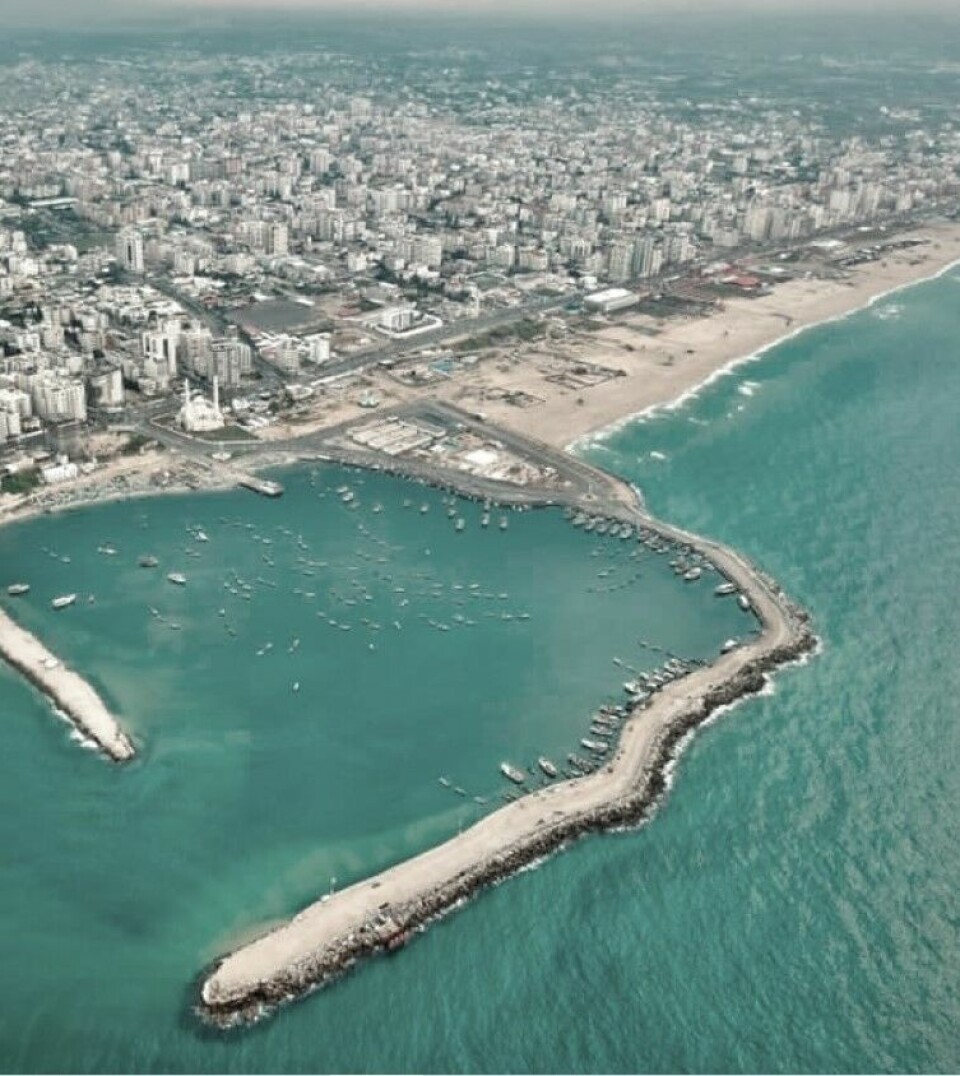 Gaza har bare en liten havn, som egentlig er en molo, i Gaza by. Den er nå bombet i stykker, men planer er på plass for å bygge nye havner hvor skip med nødhjelp kan ankre opp. (Foto: Savegazza.com)