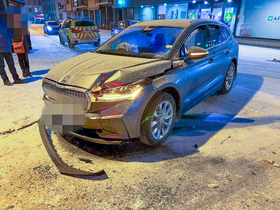 Bussen brøt vikeplikten - forårsaket kollisjon