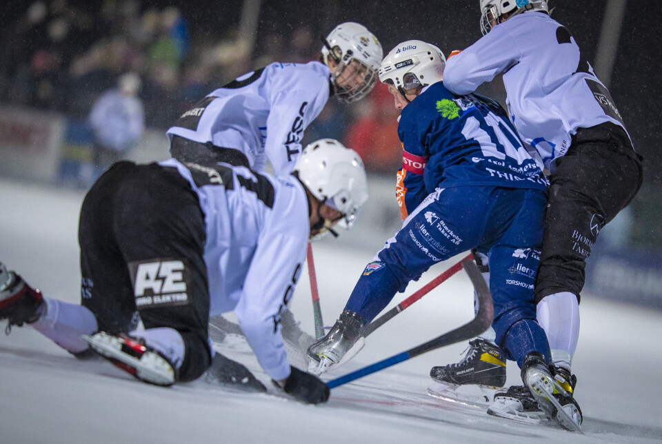 Delte poengene etter tett toppfight i lokalderbyet