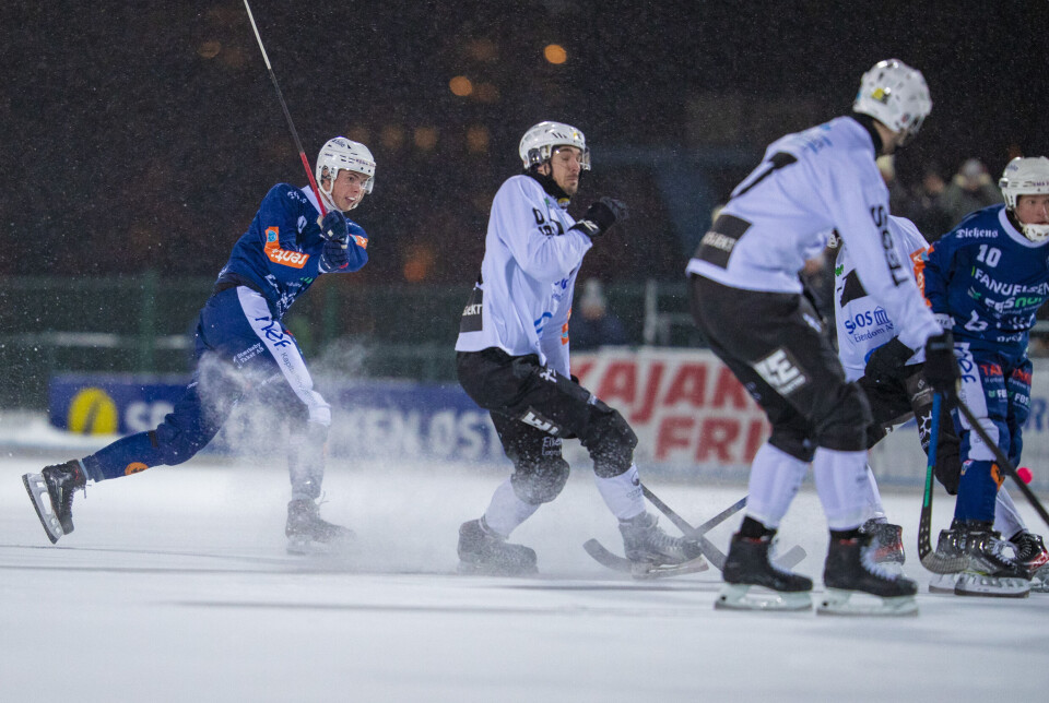 Delte poengene etter tett toppfight i lokalderbyet