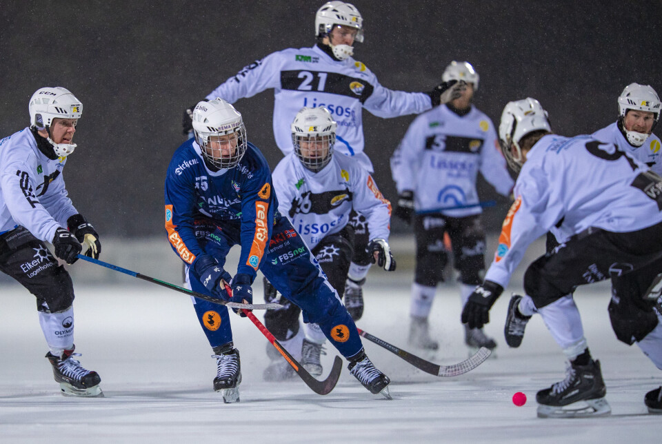 Delte poengene etter tett toppfight i lokalderbyet