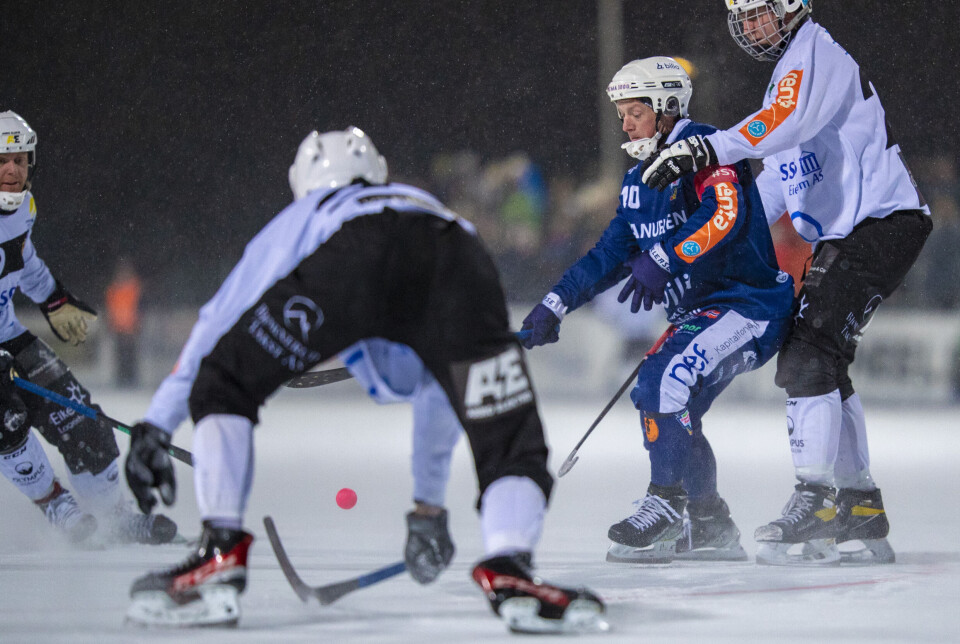 Delte poengene etter tett toppfight i lokalderbyet
