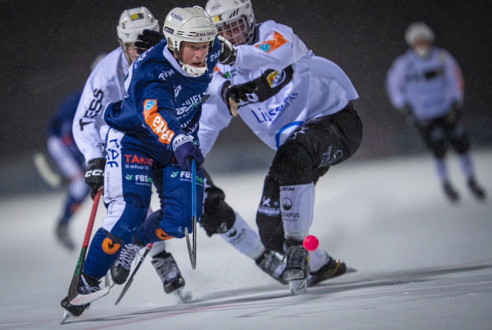 Delte poengene etter tett toppfight i lokalderbyet