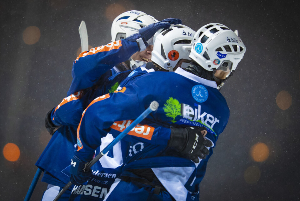 Delte poengene etter tett toppfight i lokalderbyet