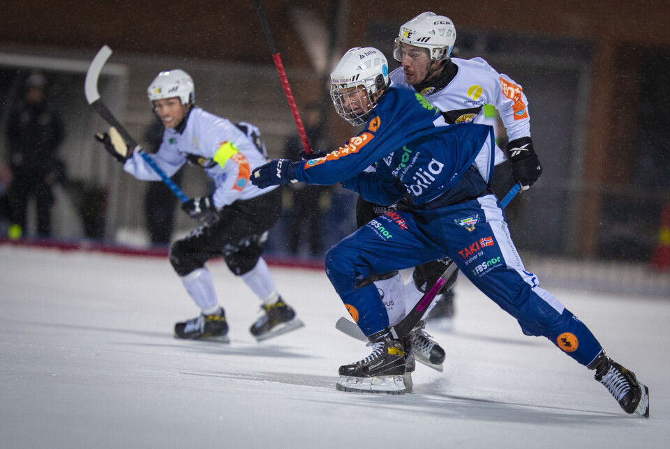 Delte poengene etter tett toppfight i lokalderbyet