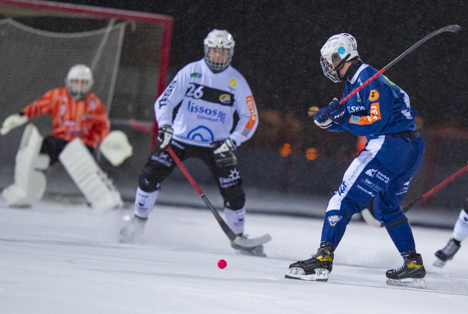 Delte poengene etter tett toppfight i lokalderbyet