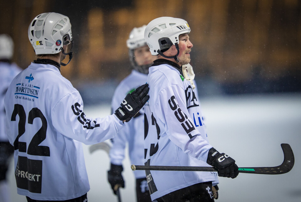 Delte poengene etter tett toppfight i lokalderbyet