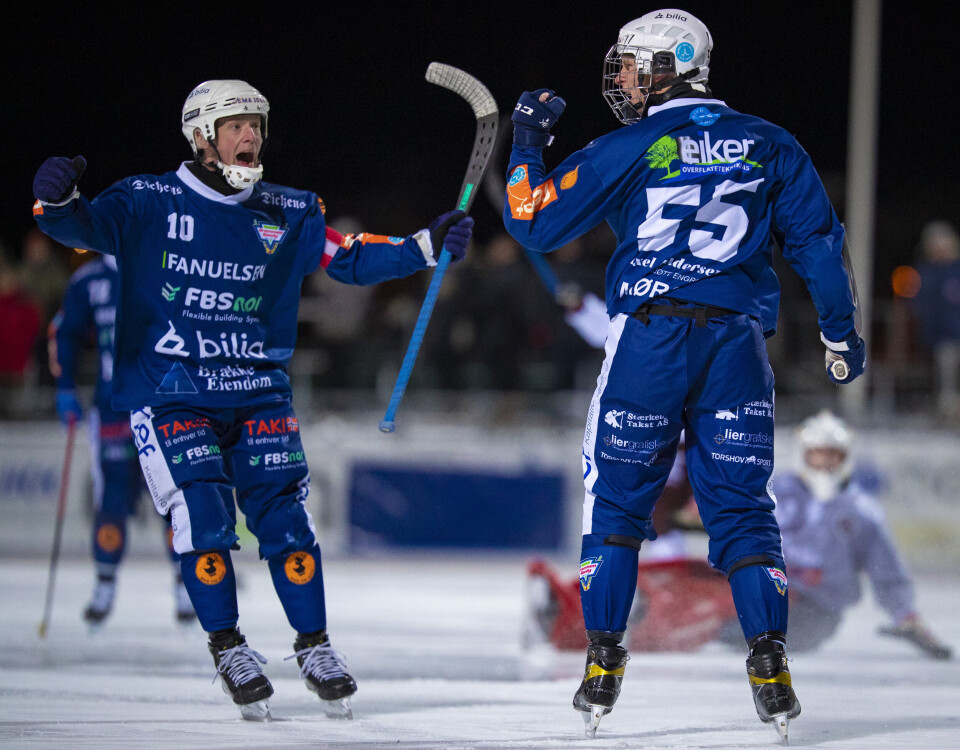 DUO MED MÅLTEFT: Even «gjedda i sivet» Thiseth jubler for nok en scoring av Marius Mørch Andersen (til høyre).
