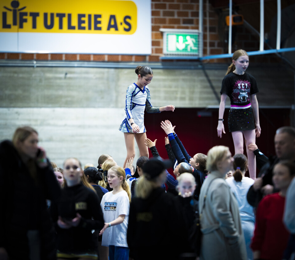 2.700 utøvere samlet til cheerleading i Drammenshallen