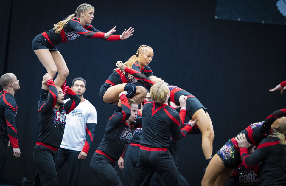 2.700 utøvere samlet til cheerleading i Drammenshallen
