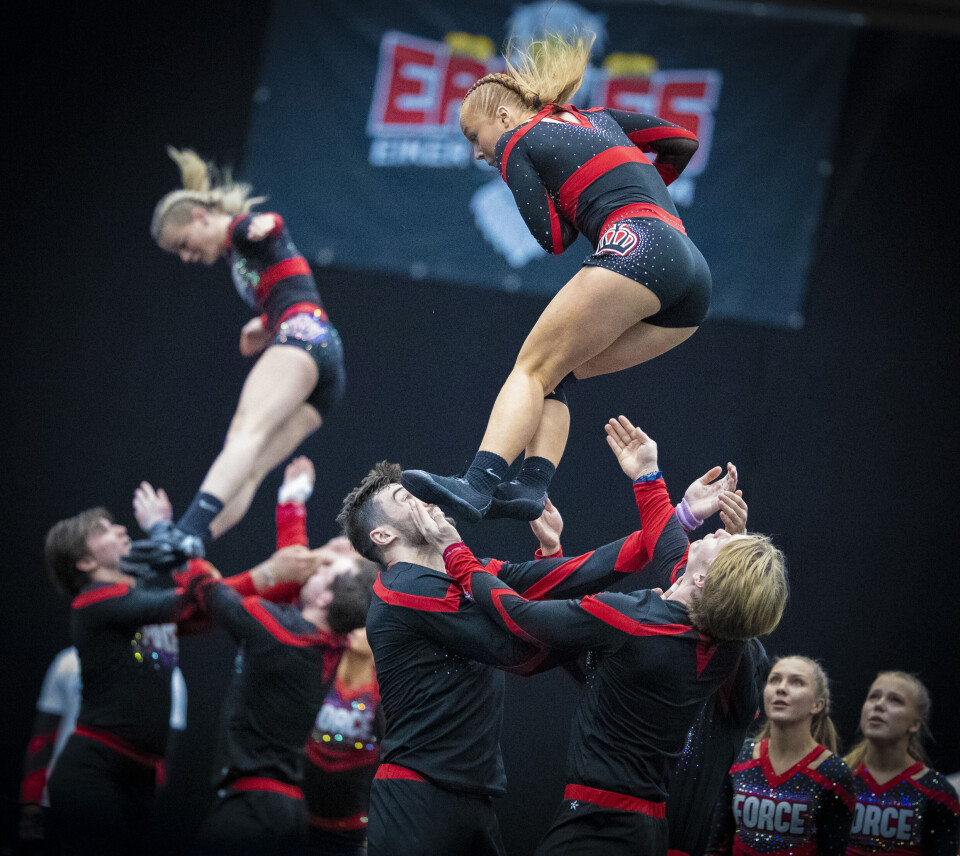 2.700 utøvere samlet til cheerleading i Drammenshallen