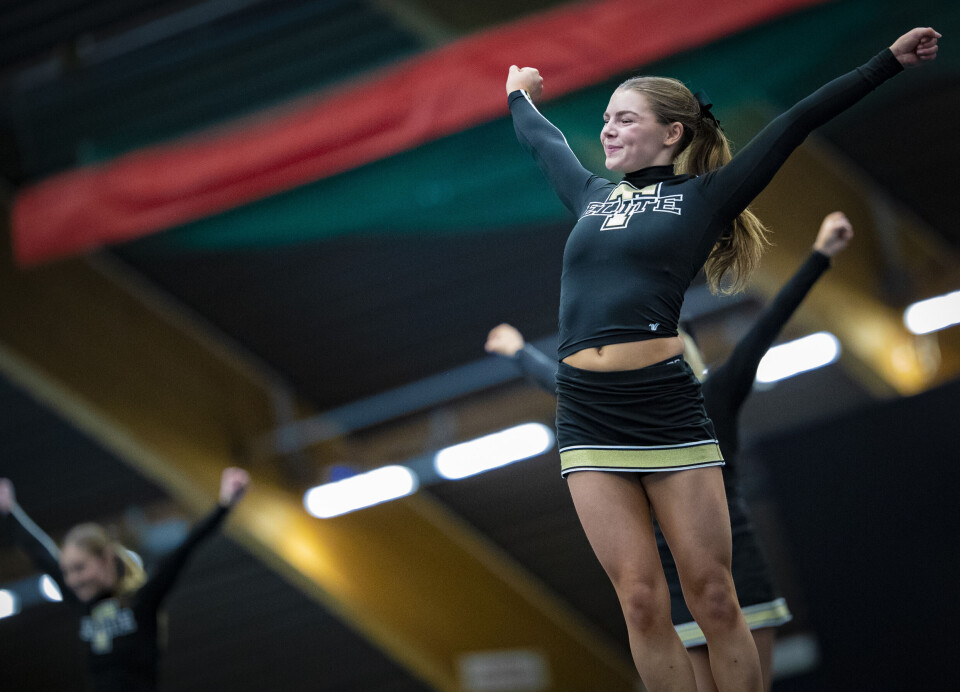 2.700 utøvere samlet til cheerleading i Drammenshallen