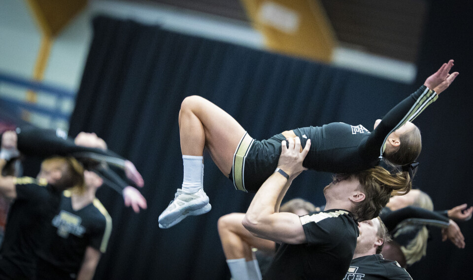 2.700 utøvere samlet til cheerleading i Drammenshallen