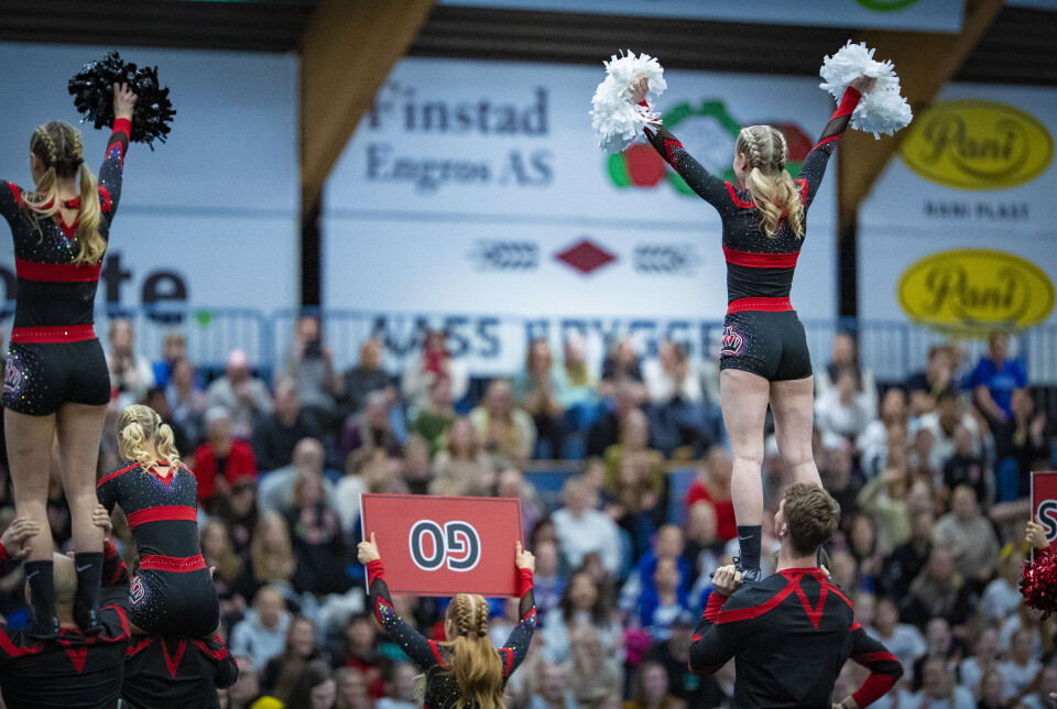 2.700 utøvere samlet til cheerleading i Drammenshallen