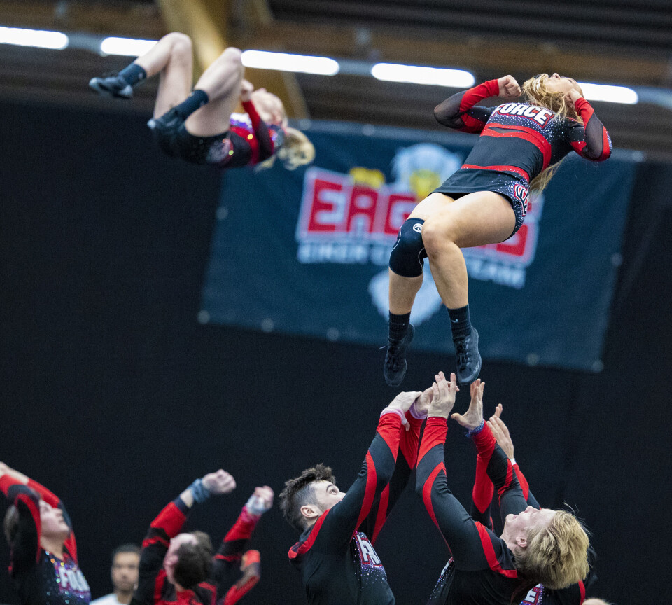 2.700 utøvere samlet til cheerleading i Drammenshallen