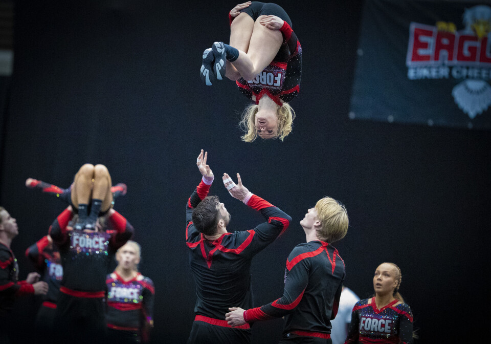 2.700 utøvere samlet til cheerleading i Drammenshallen