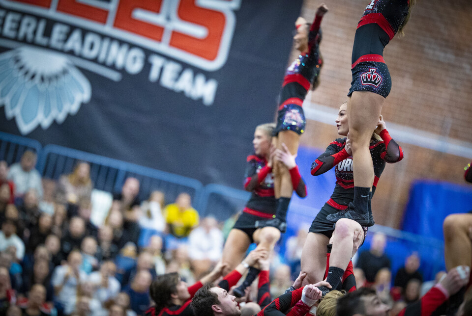 2.700 utøvere samlet til cheerleading i Drammenshallen