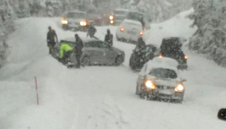 PROBLEMVEI: Ordføreren i Øvre Eiker vil ha en løsning i løpet av året.