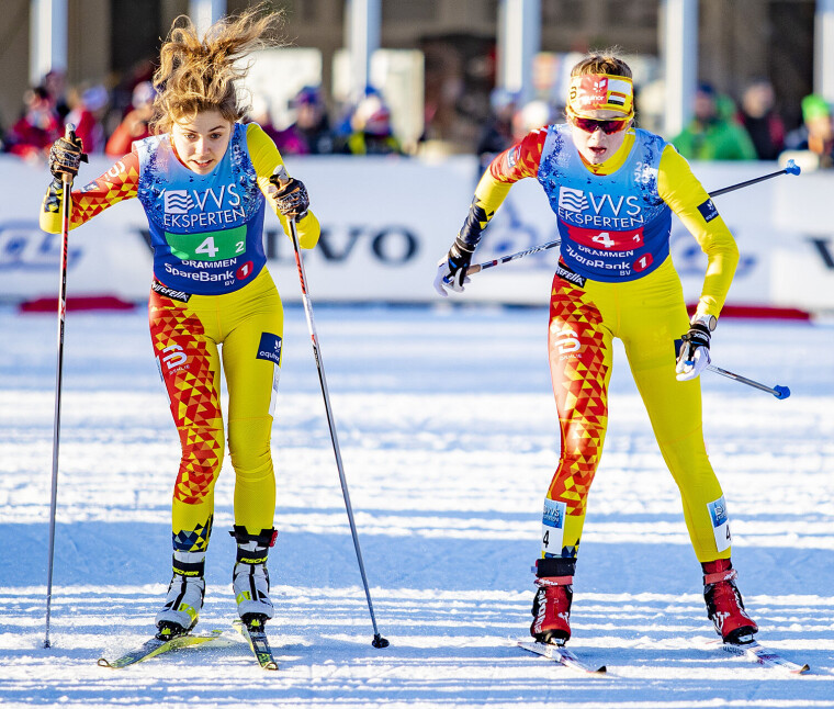 PÅ PALLEN: Margrethe Bergane og Tiril Liverud Knudsen sørget for nye medaljer til Konnerud i helga.