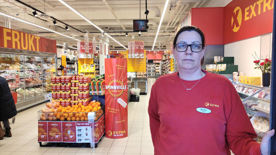 Butikksjef Merethe Bjerknes på Extra stengte butikken for skoleungdom denne uken etter flere tyverier den siste tiden. Hun vil at slik oppførsel skal ha konsekvenser.