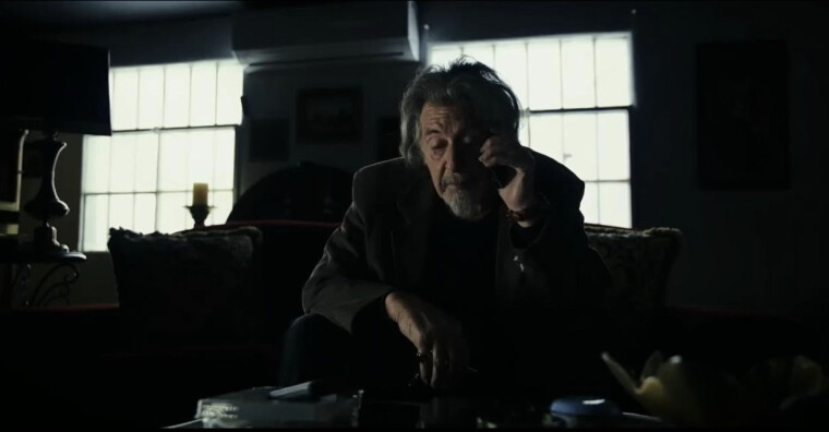 Al Pacino spiller Xavier Crane, bakmannen og oppdragsgiveren