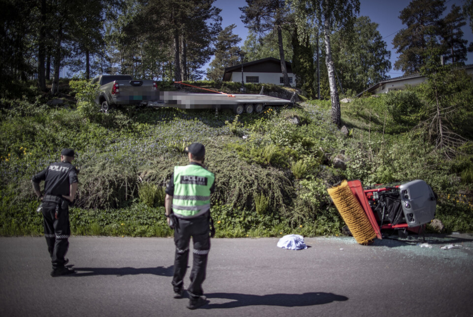 Traktorfører mistet livet etter velt ned skråning