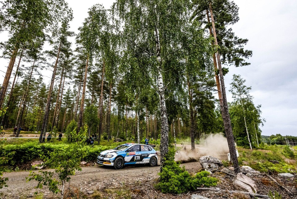 Larsen imponerer i EM-rally