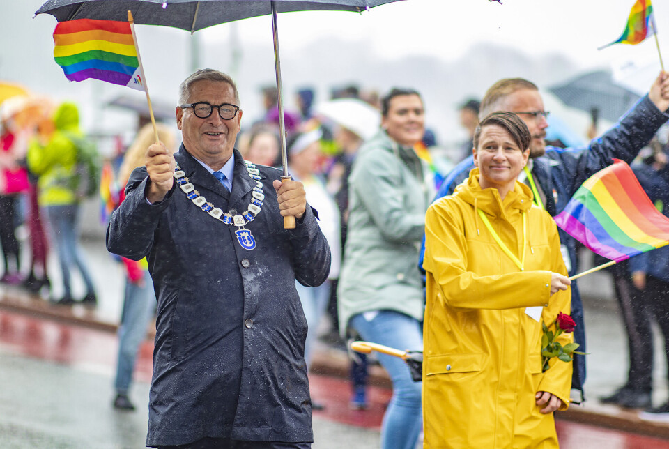 Fylkesordfører: – Vi flagger med Pride-flagget