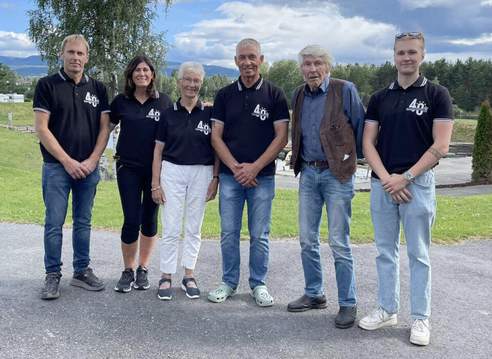 Familien Braathen som har stått bak utbyggingen og drift av Hokksund Camping i alle år. (f.v.) Nils Ivar Braathen, Irina Braathen, Toril Juel, Ole Fredrik Braathen, Gustav Braathen og Kristian Braathen.