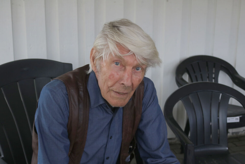 Gustav Braathen startet opp med campingdrift for 40 år siden og har siden brukt tusenvis av timer i Stryken med å utvikle og bygge opp plassen til det den er i dag. Nå er dessverre helsen ikke helt på topp og han kunne slappe av og følge med på showet uten noen plikter.