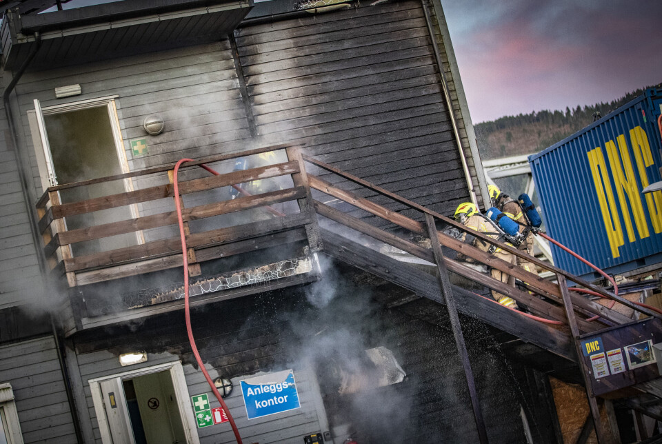 Brann i arbeidsbrakker på Holmennokken