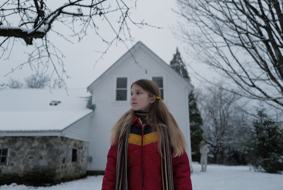 En ung pike har et traumatisk møte i vente med “Longlegs” i en veldig nær fremtid