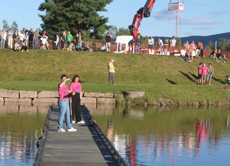 Marion Jacobsen og Susanne Vist var dommere og sjekket at alt gikk riktig for seg.