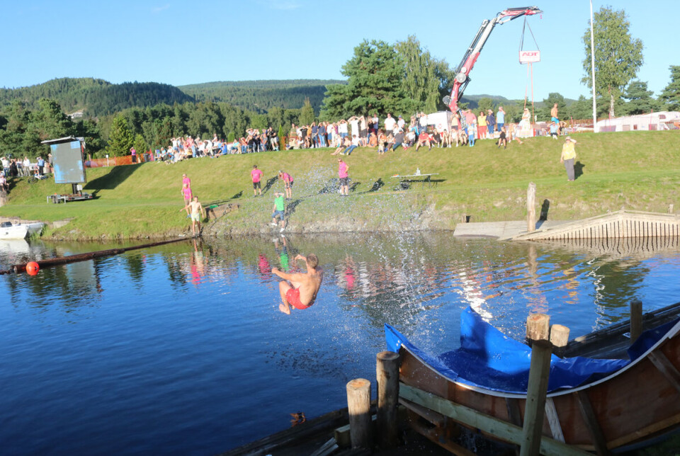 Vannsklia bød på mange kreative svev – både forlengs og baklengs.