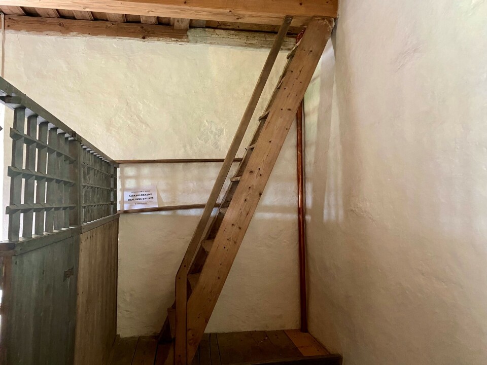 Endelig ringer klokkene i Skoger gamle kirke igjen