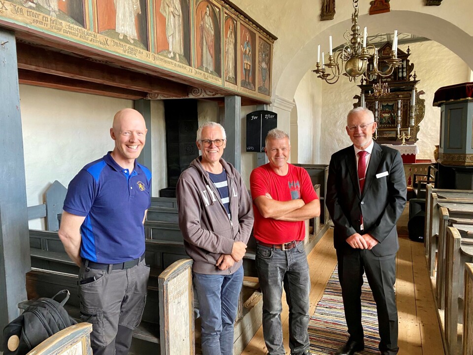 Endelig ringer klokkene i Skoger gamle kirke igjen