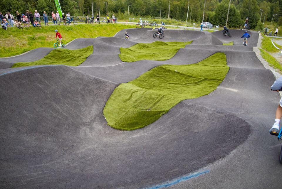 Dette skal være den første dedikerte banen av sitt slag i Drammen med asfalt, hvis man ser bortifra skateparker og downhill-banen i Aronsløypa.