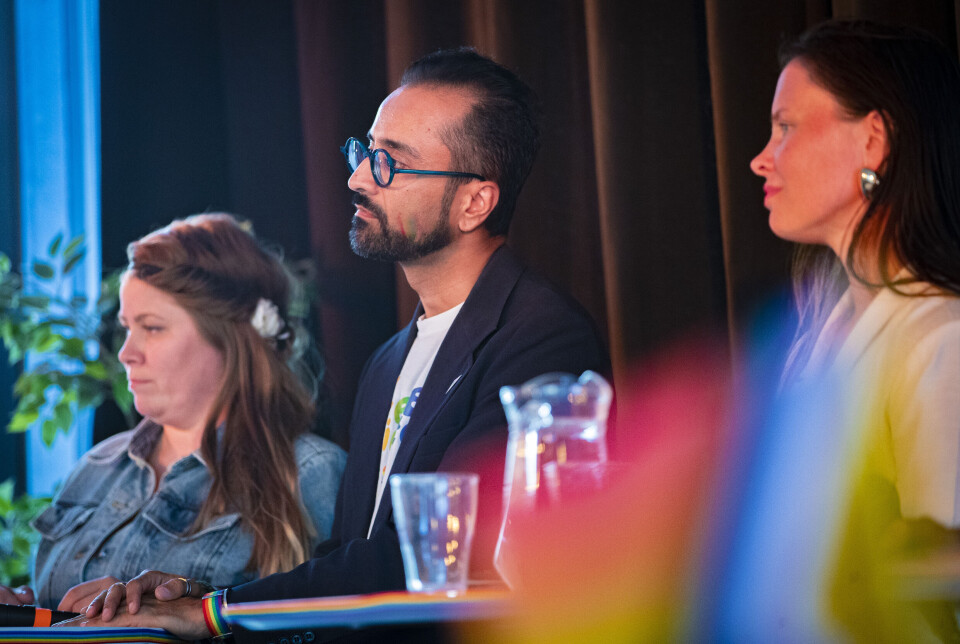 Politisk pride-debatt: FRI og Frp duellerte om garderober